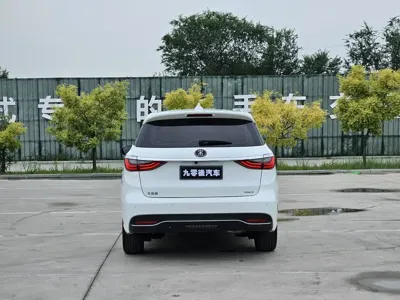 BYD MAX