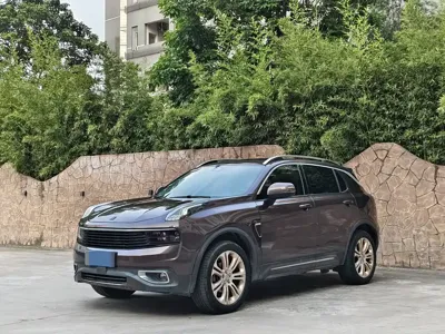 Lynk & Co 01