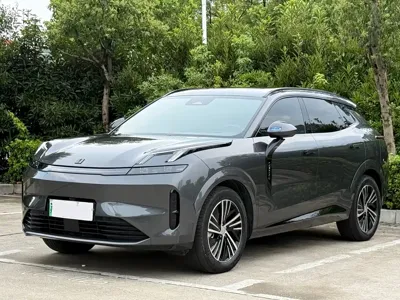 Lynk & Co 08 EM-P