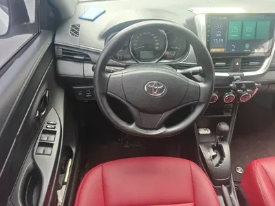 Toyota Yaris L