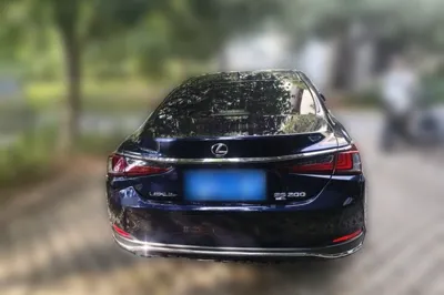 Lexus ES