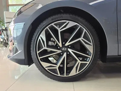 Hyundai Ioniq6
