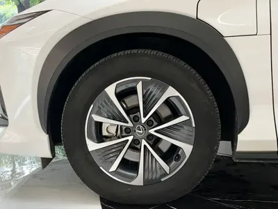 Lexus RZ