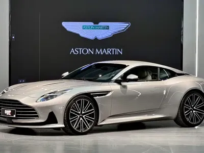 Aston Martin DB12