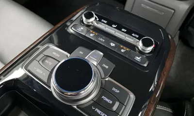 Genesis EQ900
