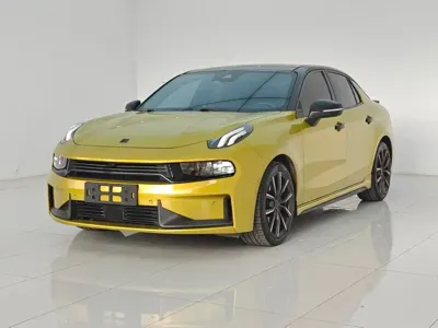 Lynk & Co 03