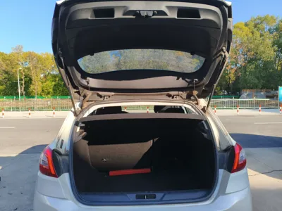 Peugeot 308S