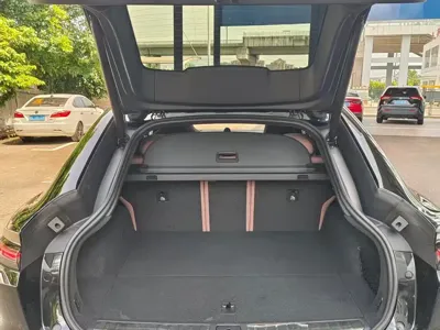 Nio EC6