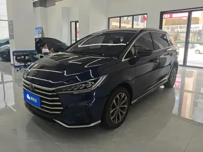 BYD MAX