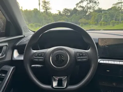 MG MG5