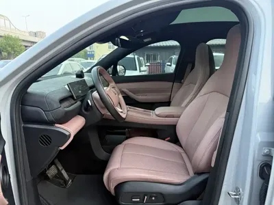 Nio EC6