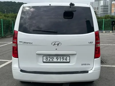 Hyundai Starex