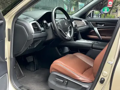 Honda UR-V
