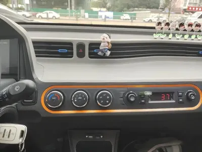 Wuling MINIEV