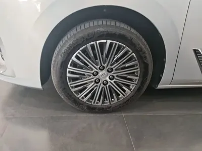 Buick GL8 Hybrid