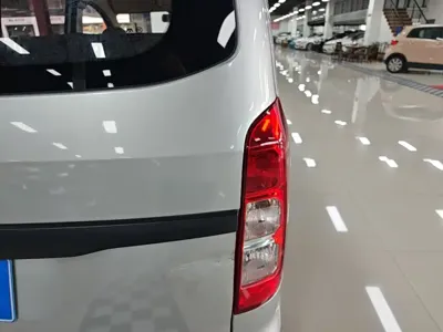 Wuling Hongguang V