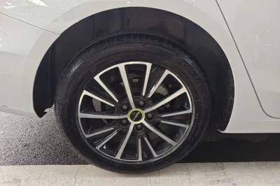 Roewe i5
