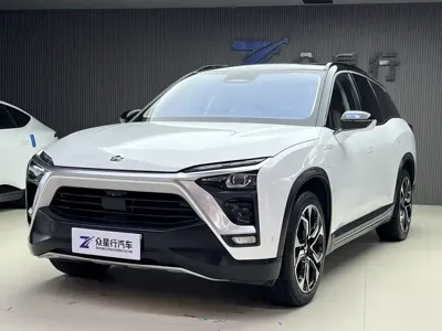 Nio ES8