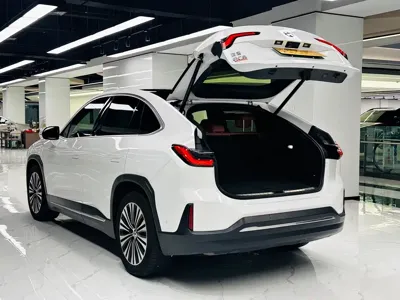 Nio EC6