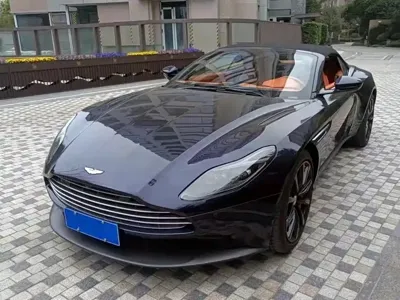 Aston Martin DB11