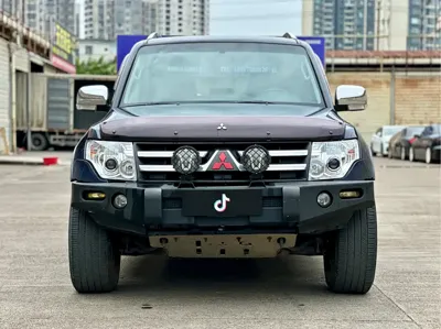Mitsubishi Pajero (Import)