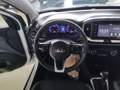 Kia kx1 Stonic