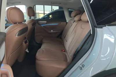 Leapmotor C11