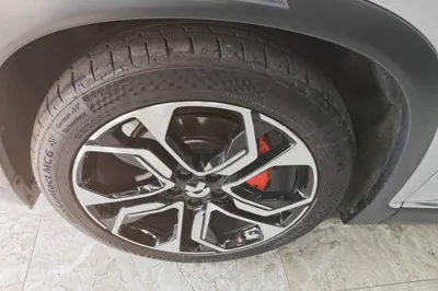 Nio ES8