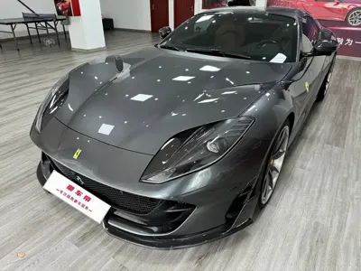 Ferrari 812