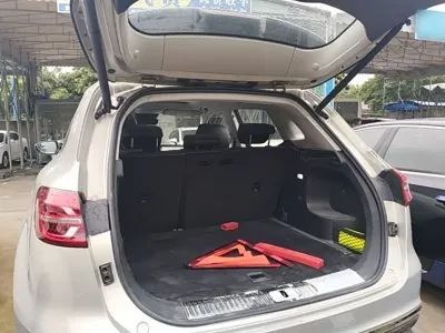 Hongqi Hongqi HS5