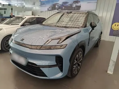 Lynk & Co 08 EM-P