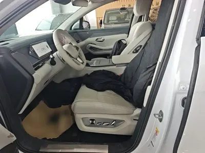 BYD 唐L
