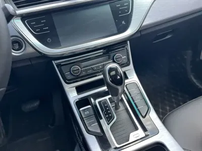 Geely Emgrand GS