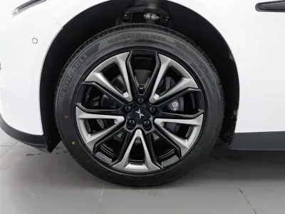 Xpeng P7