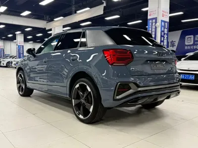 Audi Q2L