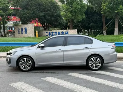 Peugeot 408