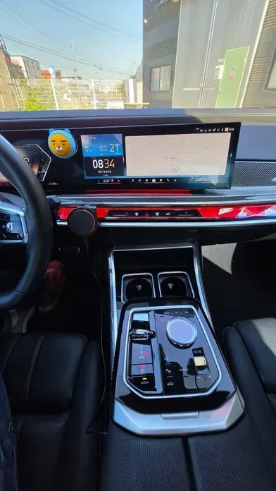 BMW i7