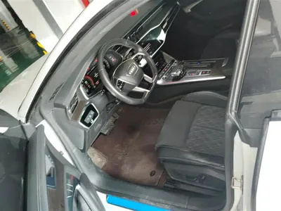 Audi A7L