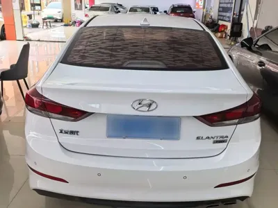 Hyundai Elantra