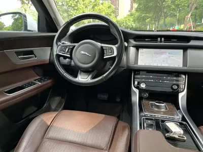 Jaguar XFL