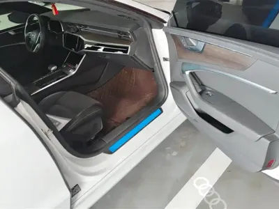 Audi A7L