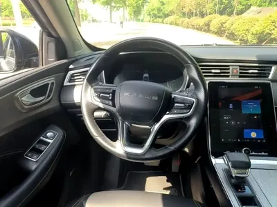 Roewe RX5