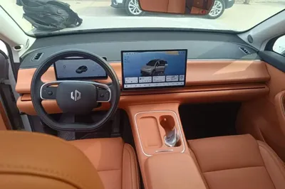 Leapmotor C10