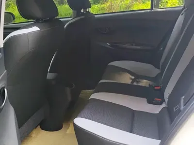 Toyota Yaris L