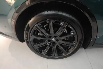 Hima Luxeed R7