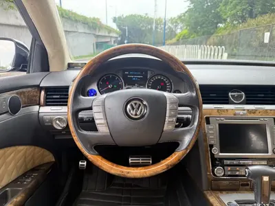 Volkswagen Phaeton
