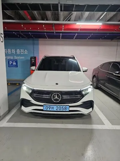 Mercedes-Benz EQB