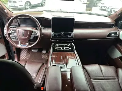 Lincoln Navigator