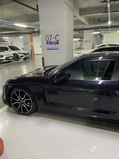 Porsche Taycan