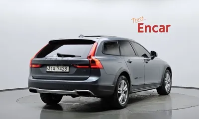 Volvo V90